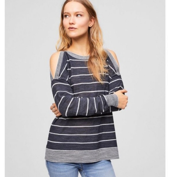 LOFT Sweaters - NWOT Loft Sweater